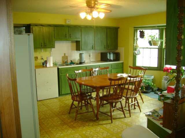 4 S Valley View Dr, Goddard, KS 67052
