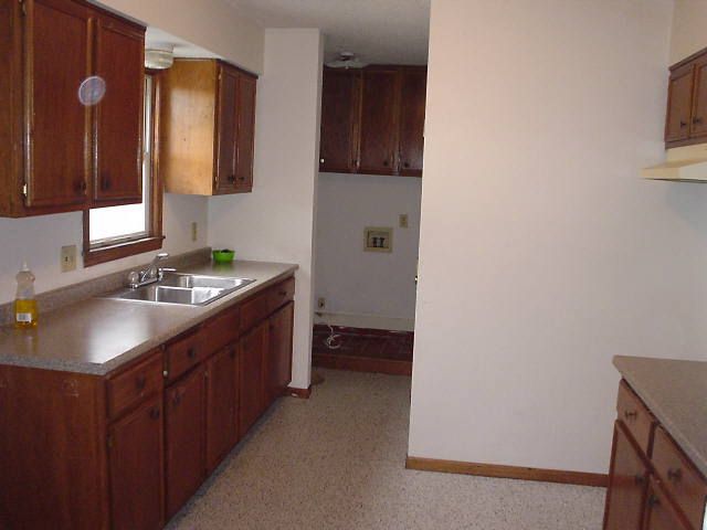 1402 E Arnold, Wichita, KS 67214