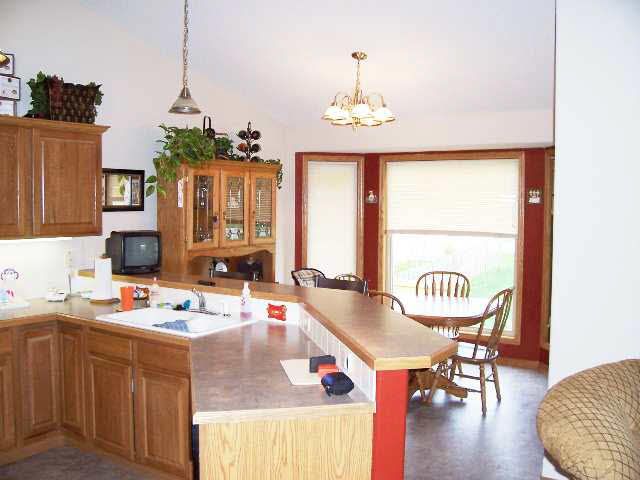 724 Timberleaf Cir, Derby, KS 67037