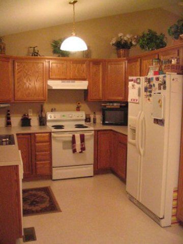 813 Timberleaf Dr, Derby, KS 67037