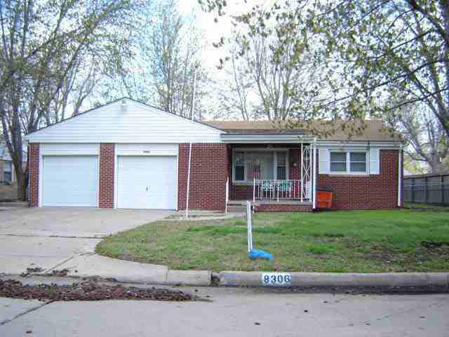 8306 E Gilbert, Wichita, KS 67207