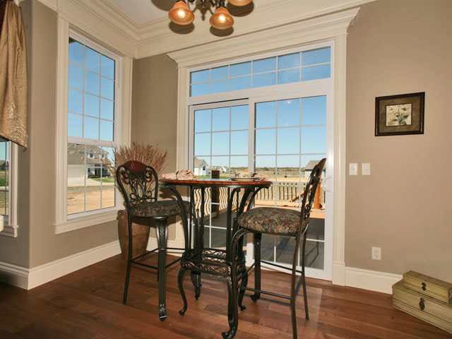 6612 Summerside Pl, Bel Aire, KS 67226
