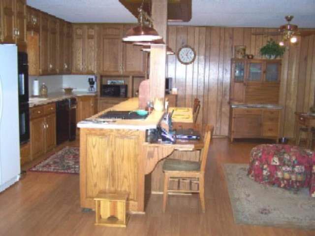 5425 N Sullivan Rd, Wichita, KS 67204