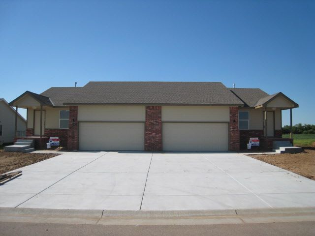 826 E Ramblewood, Derby, KS 67037