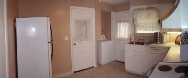 412 Mead, Newton, KS 67114