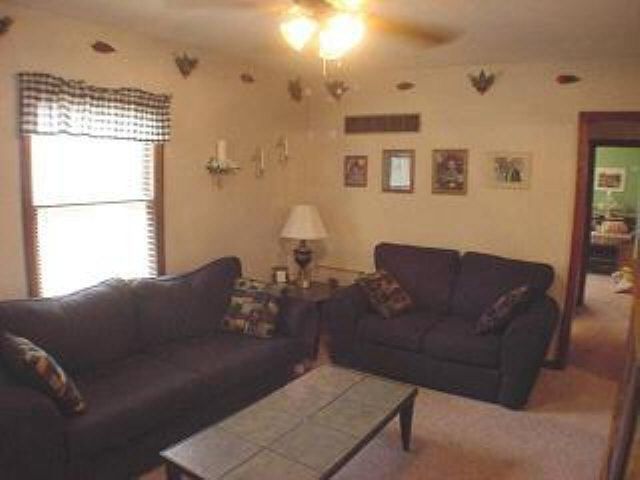 710 W 7th, Newton, KS 67114