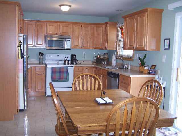 2417 Edgemore, Newton, KS 67114