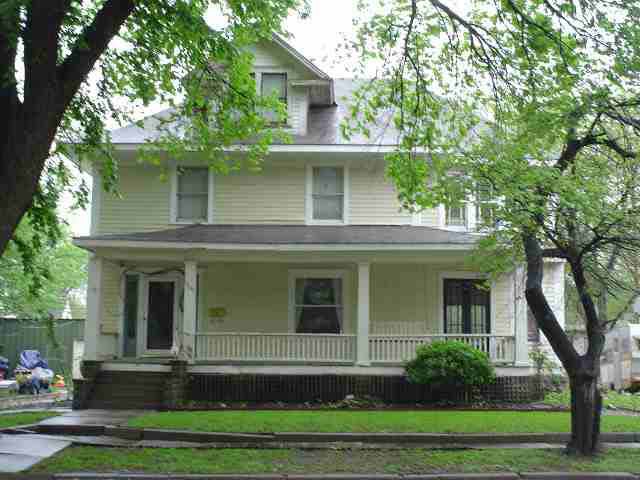 1300 E 9th, Winfield, KS 67156