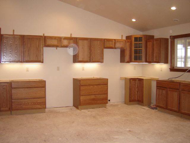 930 Stone Path St, Derby, KS 67037