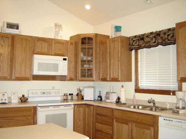 942 Stone Path St, Derby, KS 67037