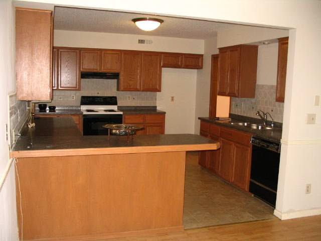 6903 E Timberon Ln, Wichita, KS 67206