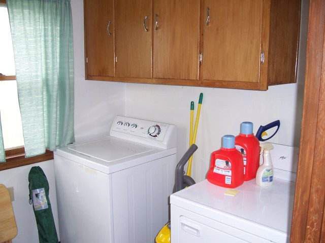 102 W 2nd, Hillsboro, KS 67063