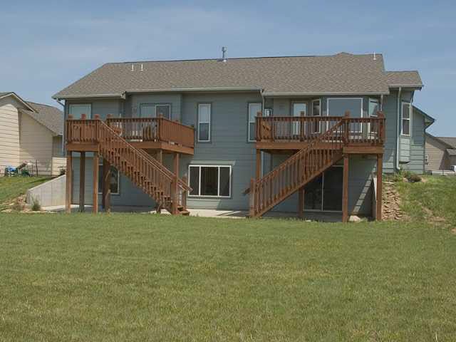 1125 E Rushwood Dr, Derby, KS 67037