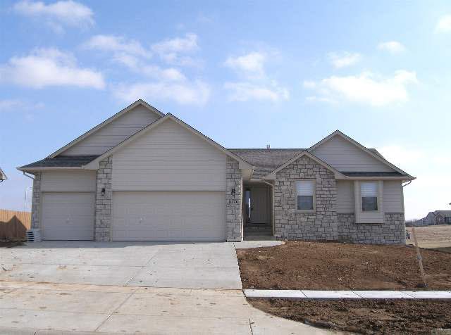 1332 Summit Rd, Derby, KS 67037