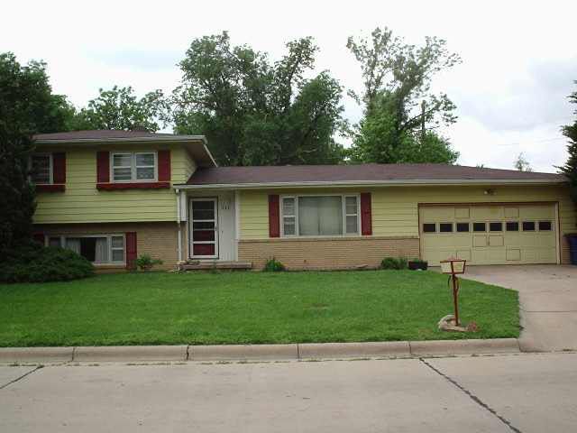 111 Brookside, Newton, KS 67114