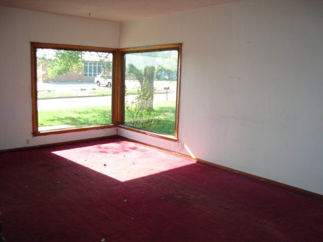 2923 E Ellen, Wichita, KS 67219