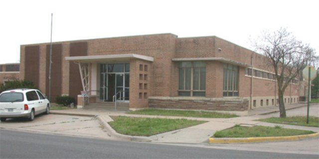 201 S Pine, Newton, KS 67114