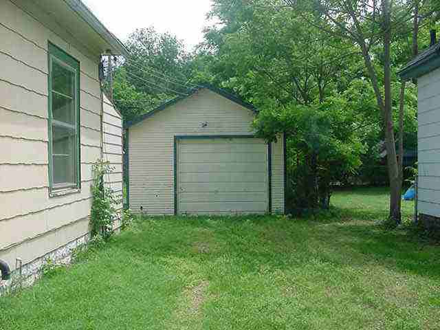 450 N Exposition, Wichita, KS 67203