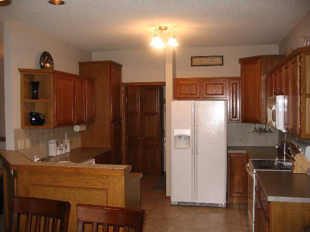 8109 E Old Mill Ct, Wichita, KS 67226