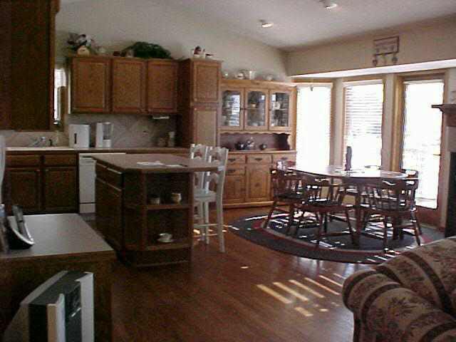 1413 Ivy Hill Ct, Derby, KS 67037