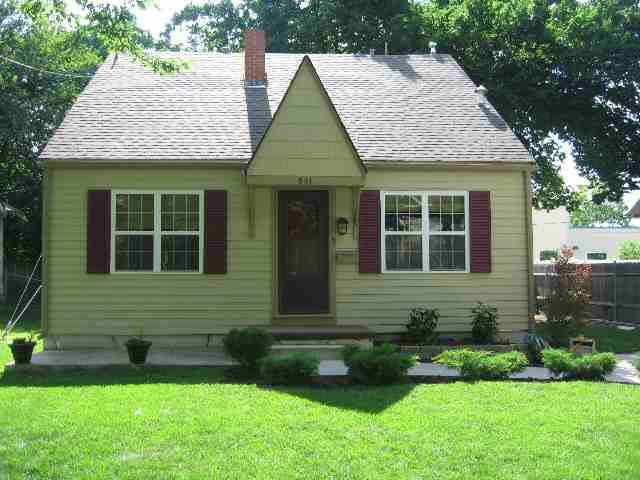 841 N Holyoke, Wichita, KS 67208