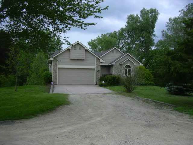 9310 E 55th St S, Derby, KS 67037