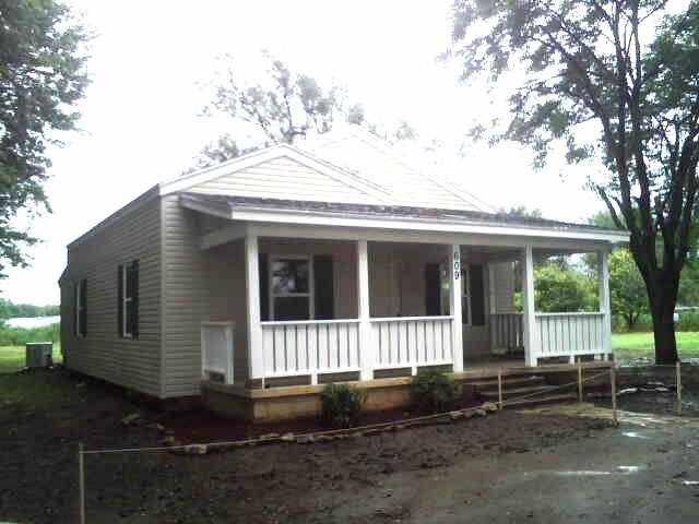 609 W 55th S, Wichita, KS 67217