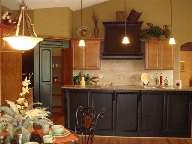 2204 N Stonegate Cir, Andover, KS 67230