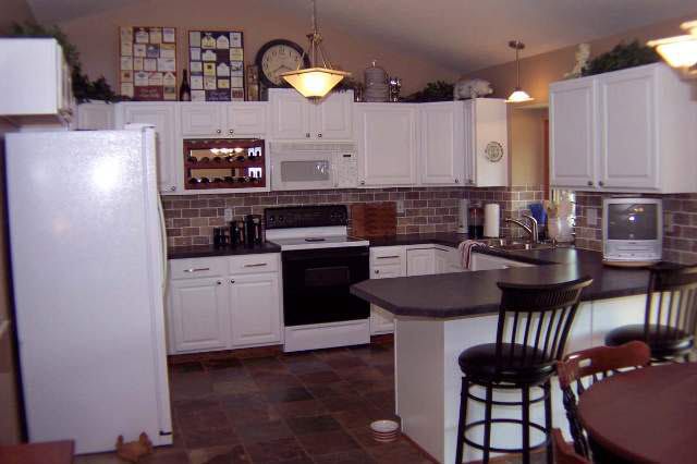 313 Pinecrest Pl, Andover, KS 67002