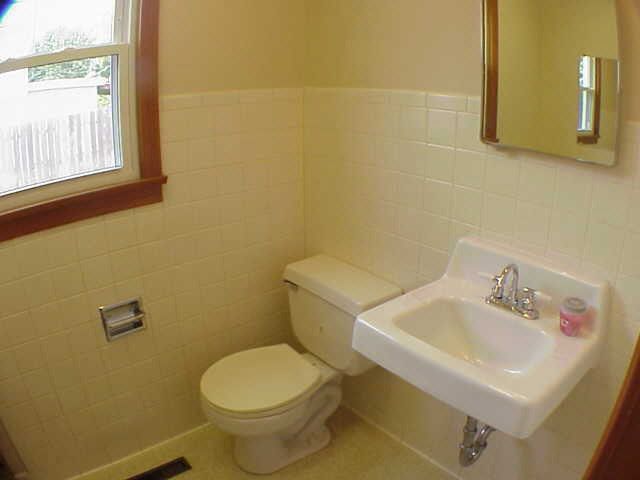 2542 E Sennett, Wichita, KS 67211