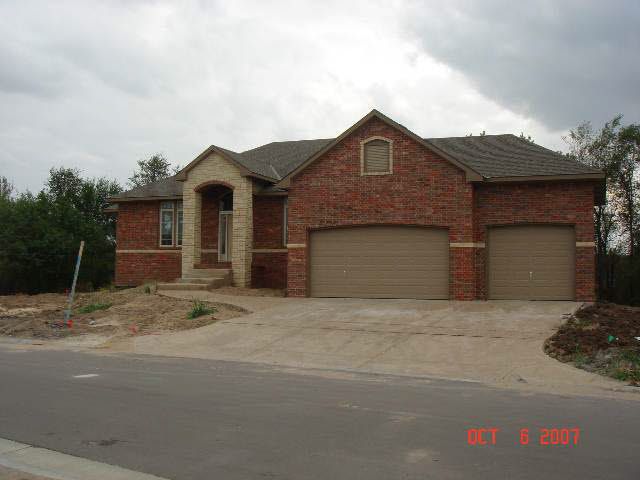 6521 S Cedardale Ave, Derby, KS 67037