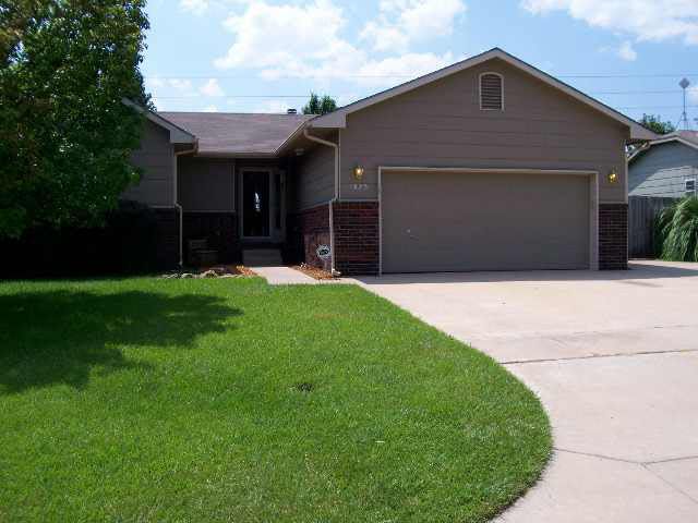 1825 Pine Grv, Wichita, KS 67212