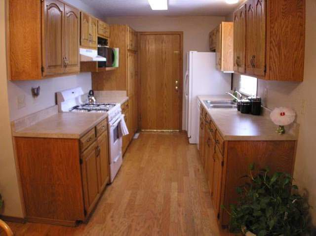912 Pin Oak, Derby, KS 67037
