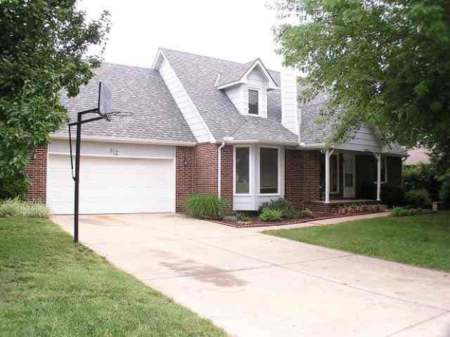 912 Pin Oak, Derby, KS 67037