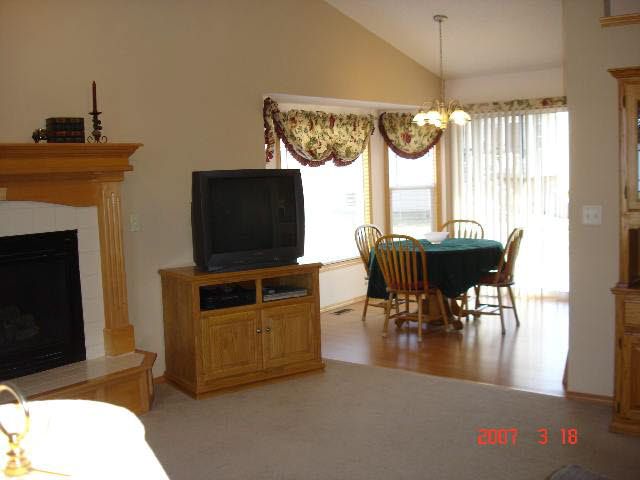 5607 E 49th St N, Bel Aire, KS 67220