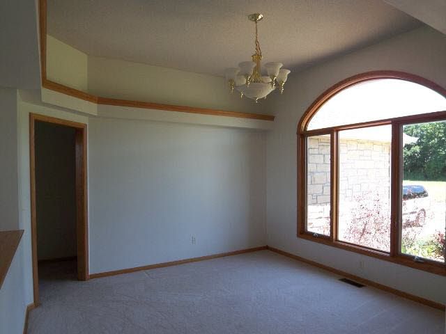 1233 N Greenwich, Mulvane, KS 67110