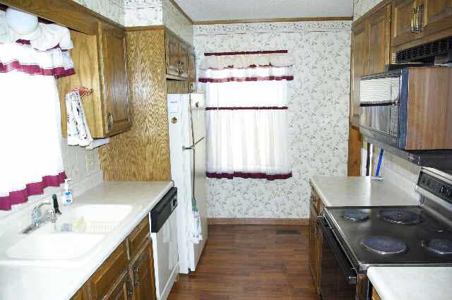 2051 S Ellis, Wichita, KS 67211