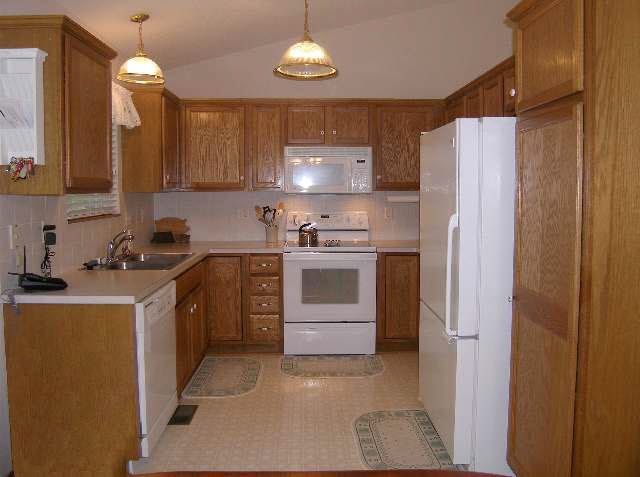 831 N Linden, Derby, KS 67037