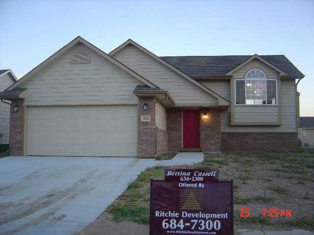 12113 E Mainsgate, Wichita, KS 67226