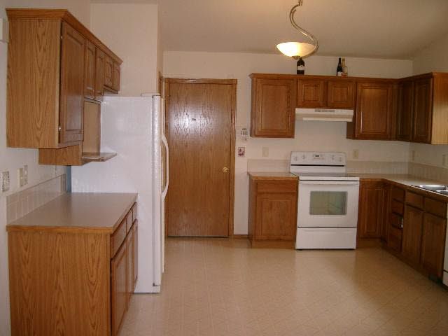 10506 E Mainsgate, Wichita, KS 67226