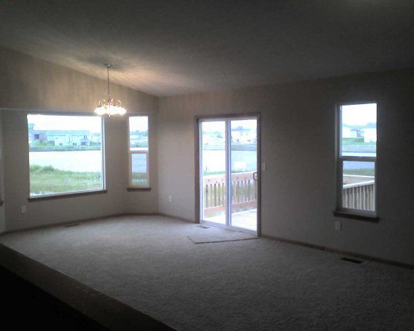 701 Longbranch Dr, Maize, KS 67101