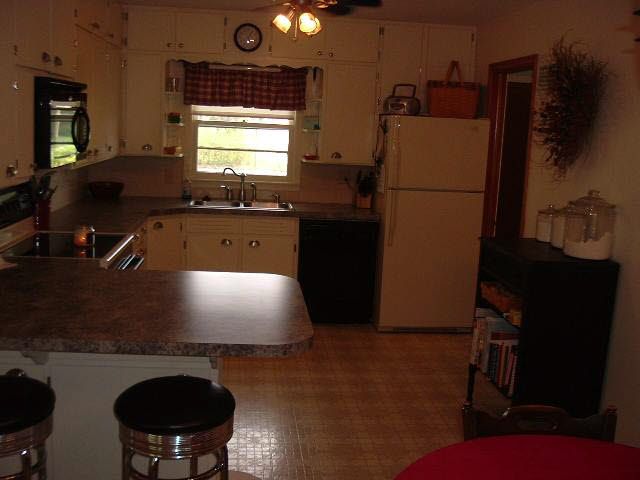 602 S Lincoln, Hillsboro, KS 67063
