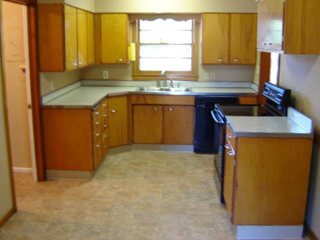 5141 E 10th, Wichita, KS 67208