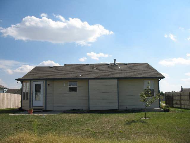 1702 E Springfield St, Goddard, KS 67052