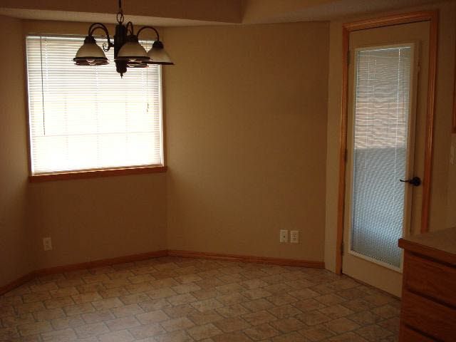 203 Country Walk, Mulvane, KS 67110