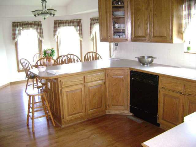 216 Cedar Crest Rd, Rose Hill, KS 67133