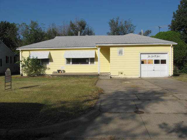 1025 N Pinecrest, Wichita, KS 67202