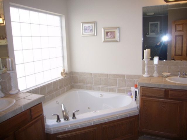 12101 E Boxthorn, Wichita, KS 67226