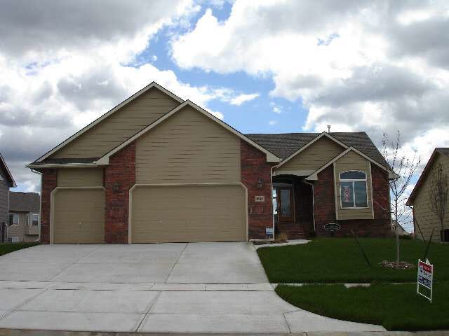 2912 Rough Creek, Derby, KS 67037