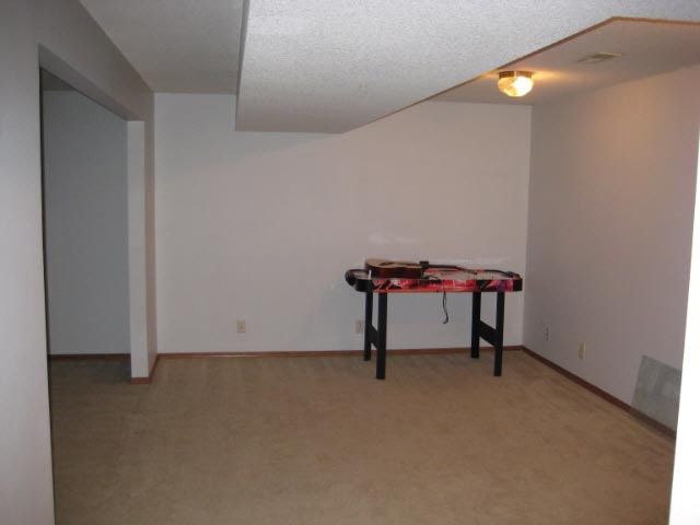 226 E Country Walk, Mulvane, KS 67110